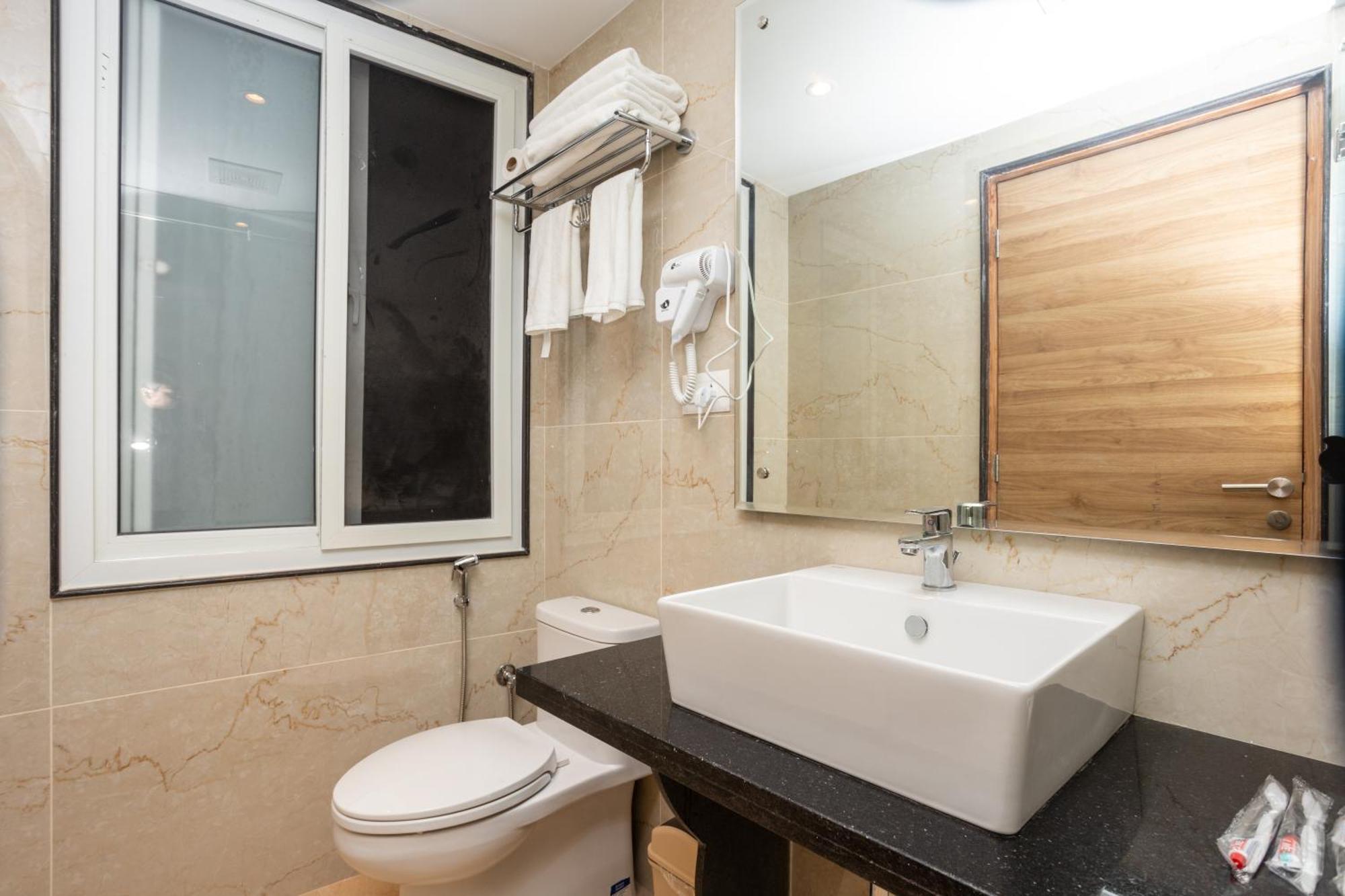 Shuvatara Suites & Spa, Thamel Kathmandu Exteriör bild