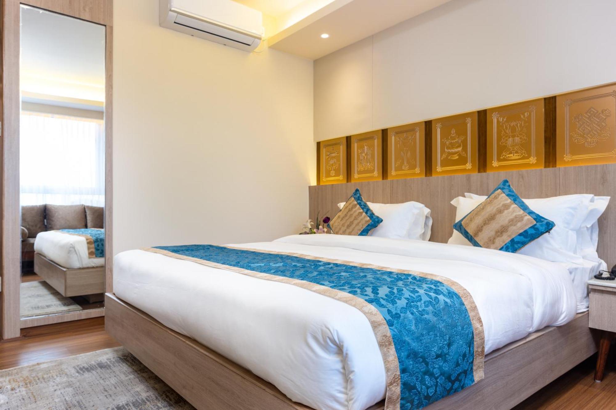 Shuvatara Suites & Spa, Thamel Kathmandu Exteriör bild