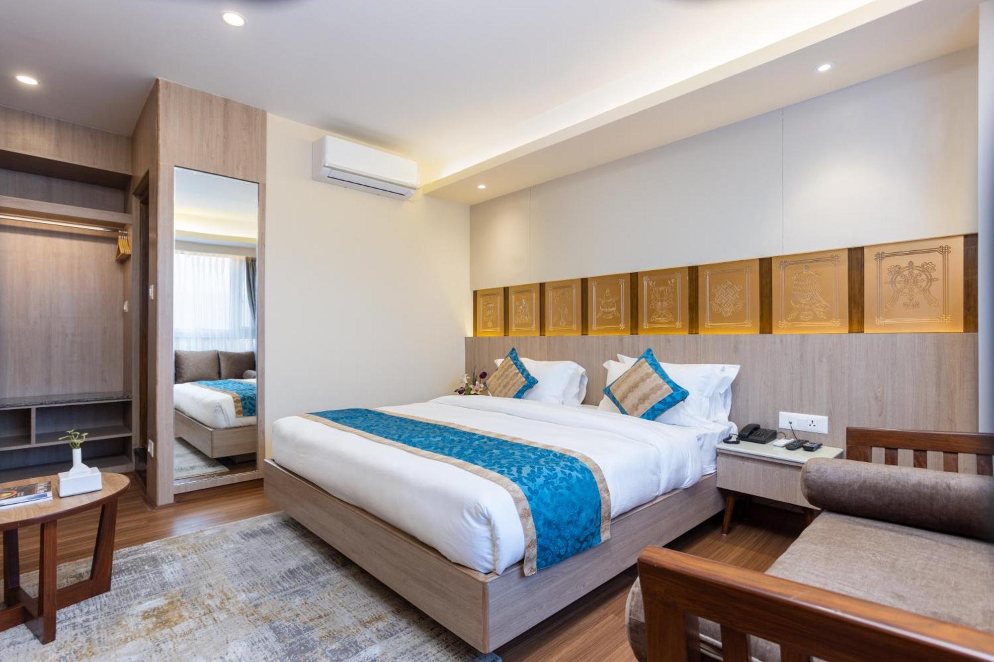 Shuvatara Suites & Spa, Thamel Kathmandu Exteriör bild