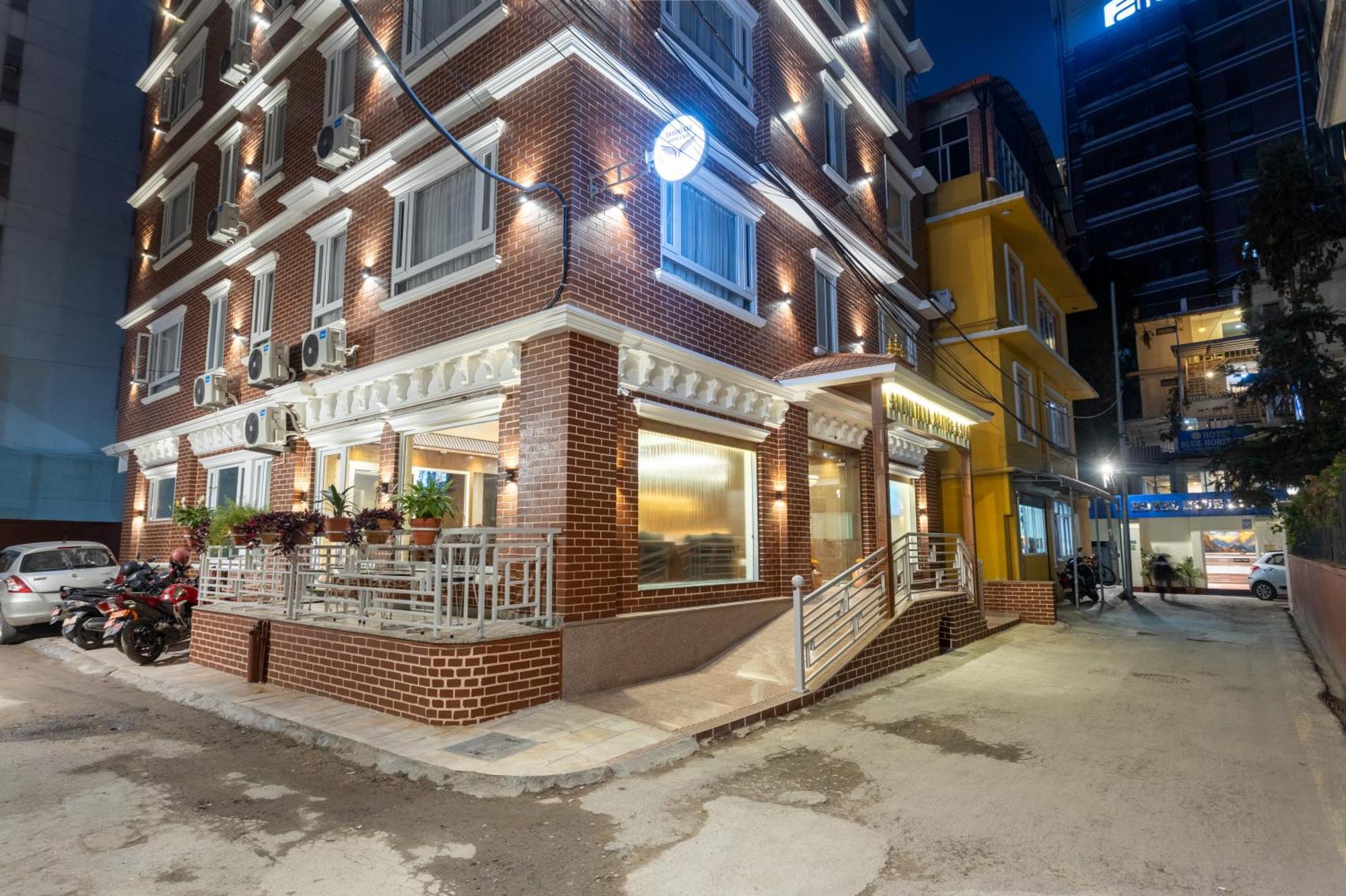 Shuvatara Suites & Spa, Thamel Kathmandu Exteriör bild