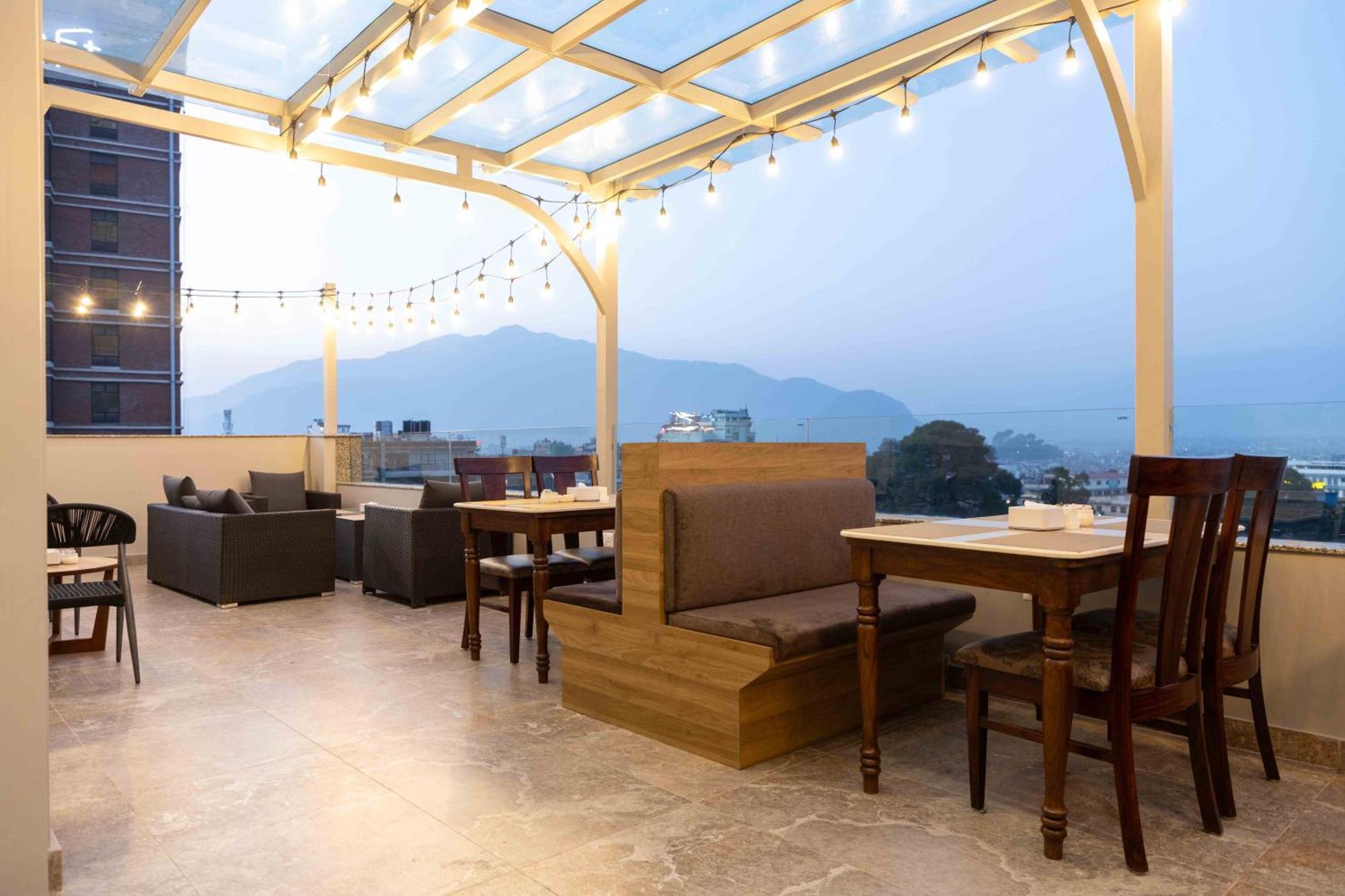 Shuvatara Suites & Spa, Thamel Kathmandu Exteriör bild