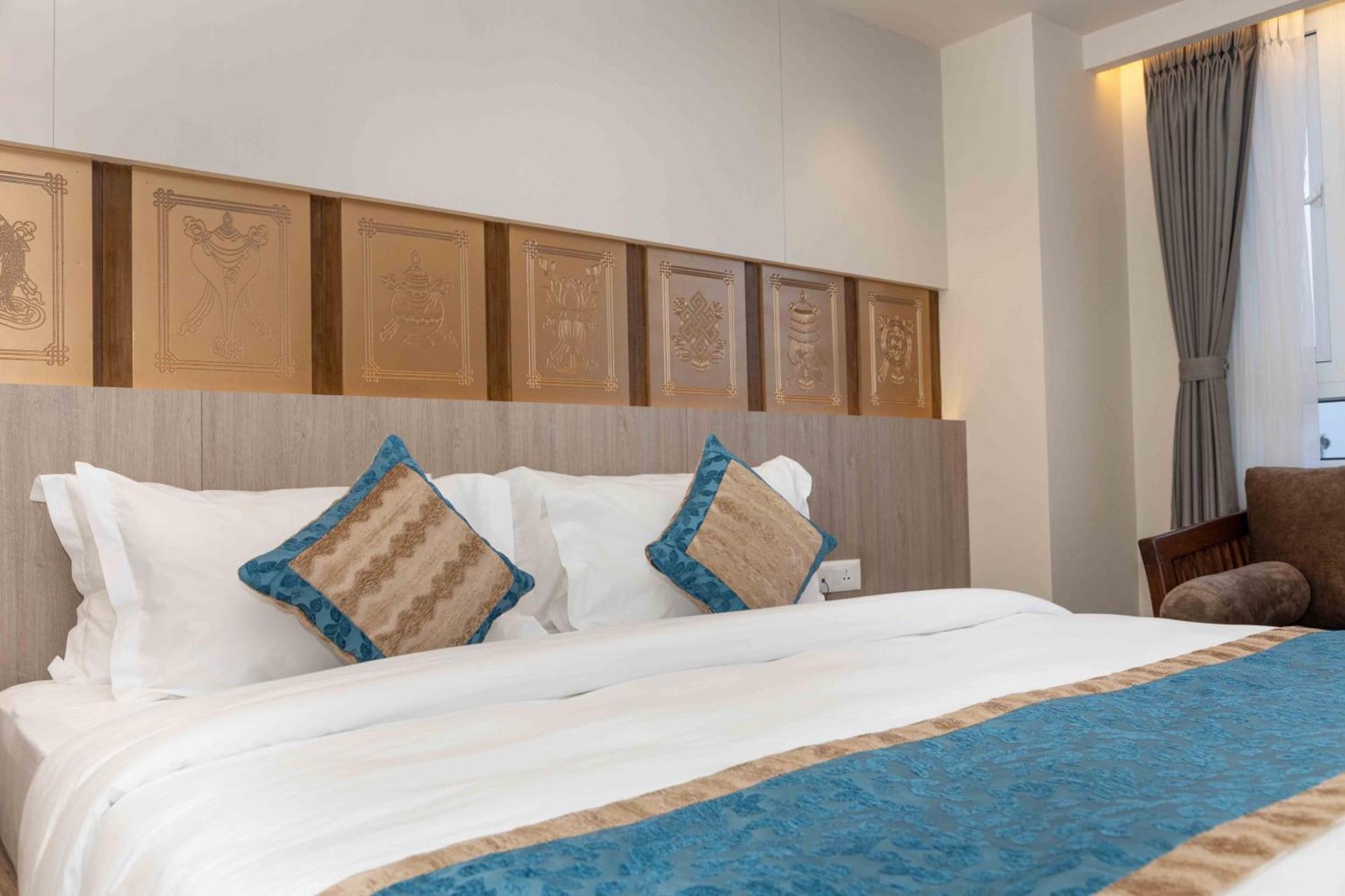 Shuvatara Suites & Spa, Thamel Kathmandu Exteriör bild