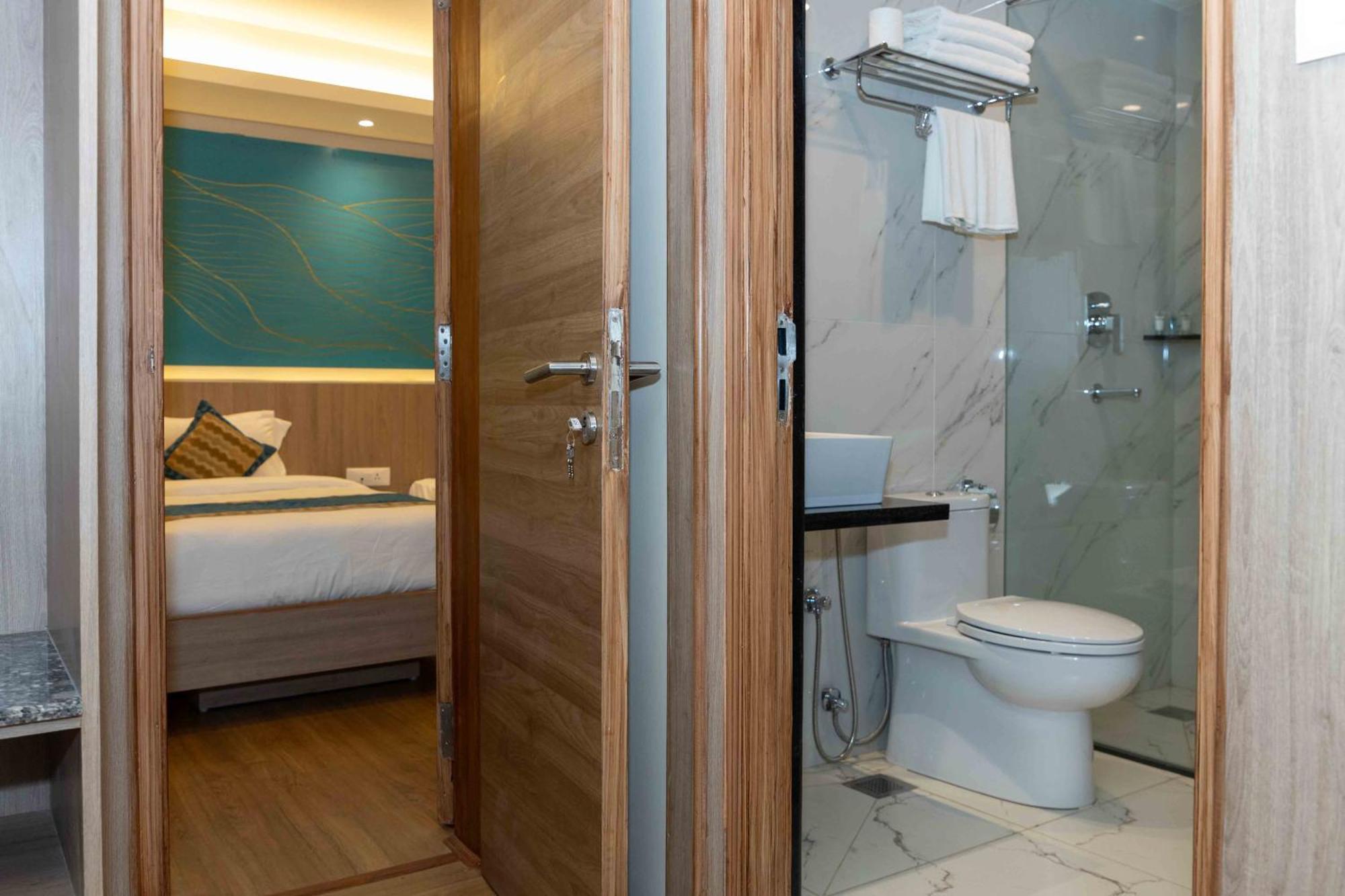 Shuvatara Suites & Spa, Thamel Kathmandu Exteriör bild