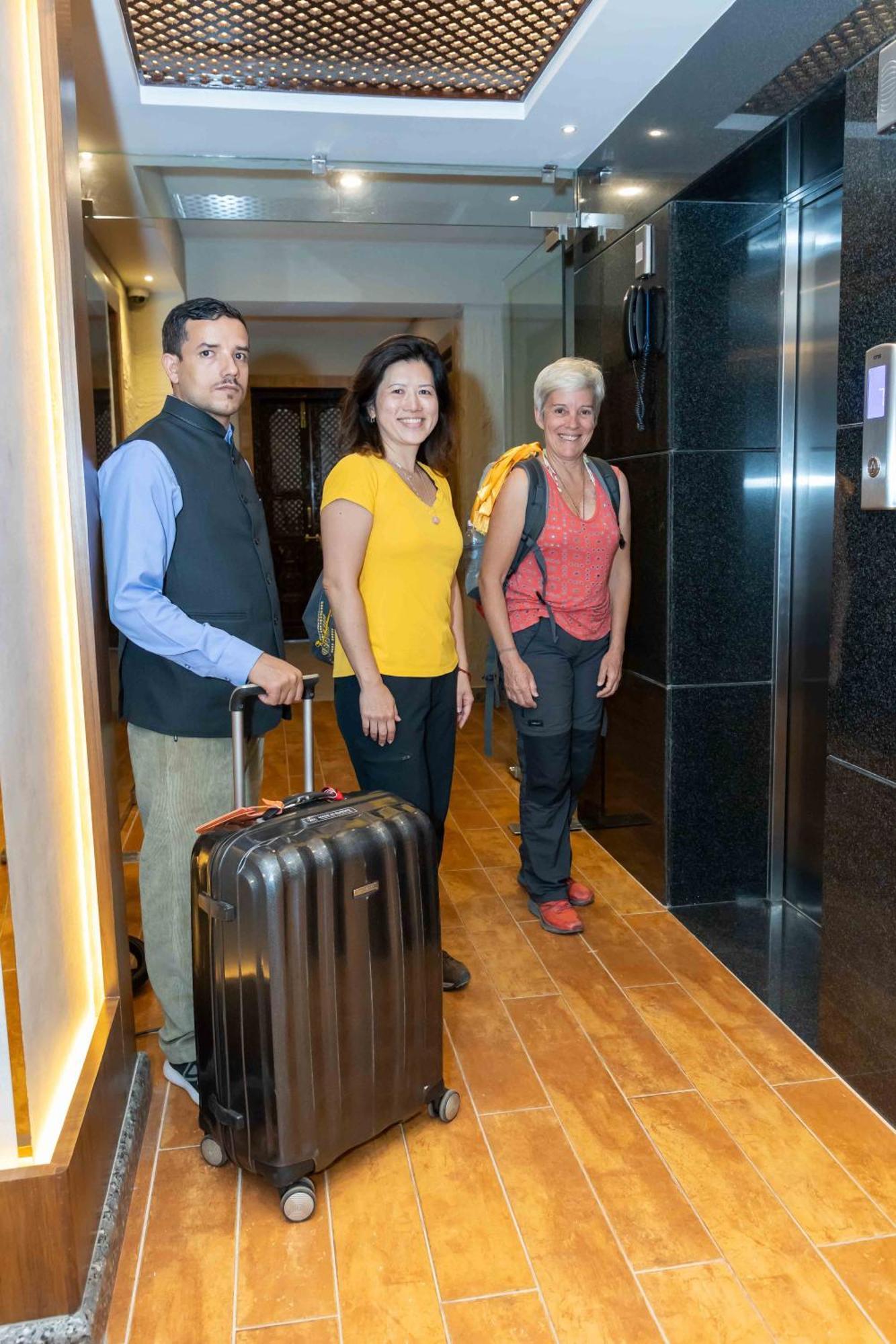 Shuvatara Suites & Spa, Thamel Kathmandu Exteriör bild