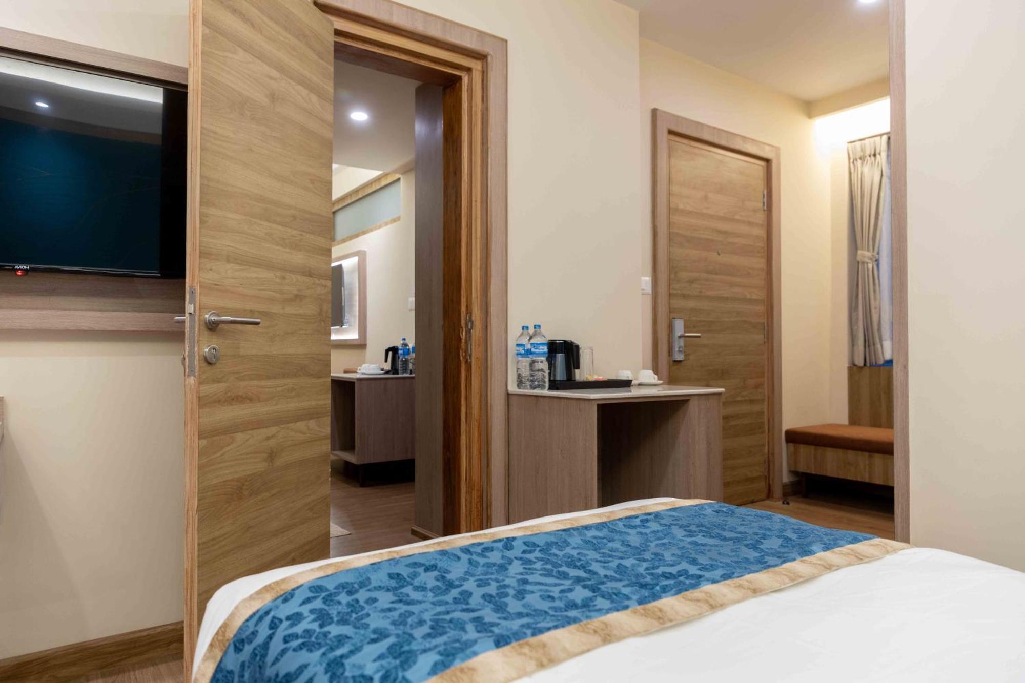 Shuvatara Suites & Spa, Thamel Kathmandu Exteriör bild